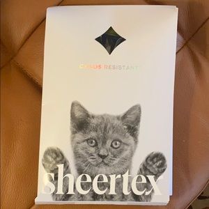 Shaping luxury semi-sheer tights